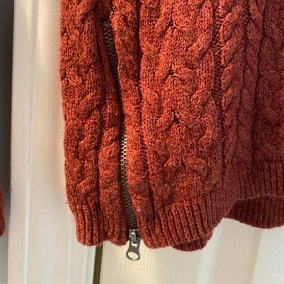 Maroon American Eagle Sweater - Picture 3 of 4
